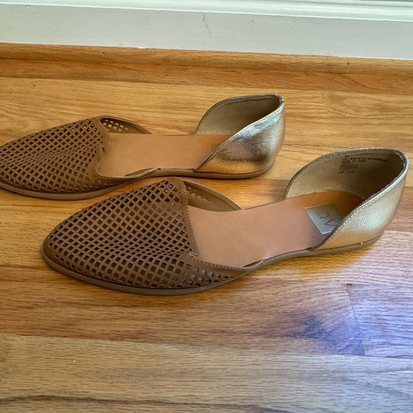 DV size 11 tan and gold flats. Worn once.  Great condition - Picture 5 of 6